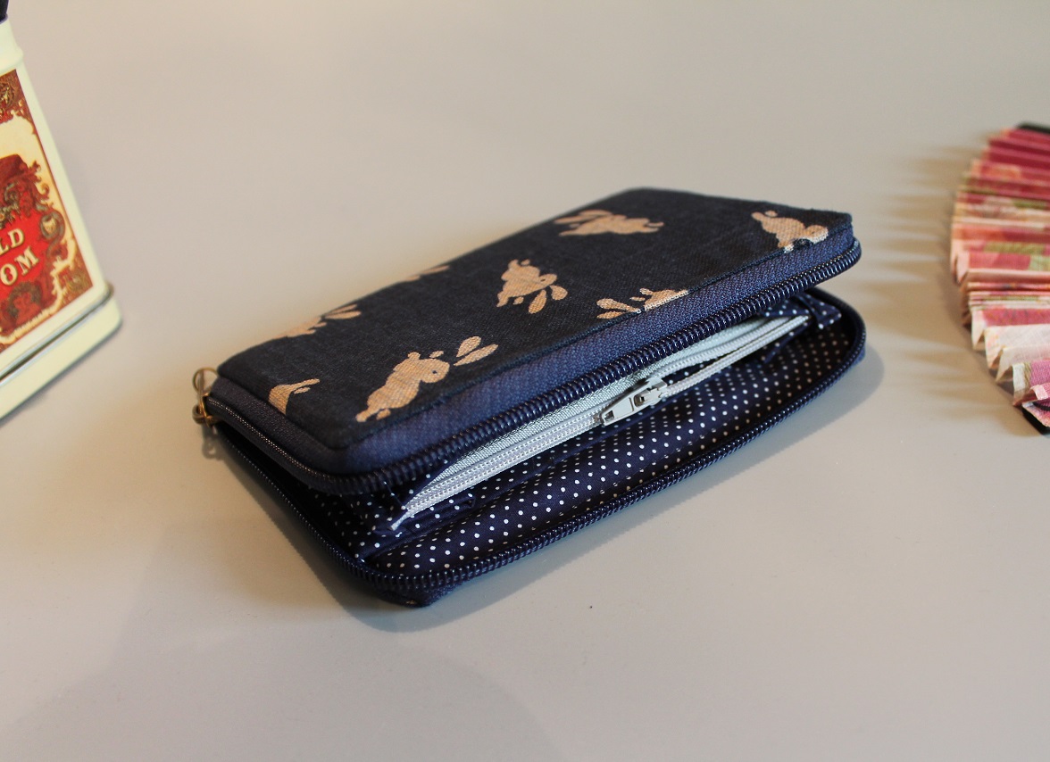 5.5\" zippered Cards and coins wallet - Usagi